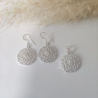 Set Kettenanhänger Anhänger und Ohrringe Blume 925er Silber *Neu* Niedersachsen - Lüchow Vorschau