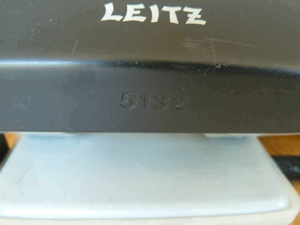 Leitz Doppel-Locher (4-fach), Büro-Modell 5132 Profi in Preetz