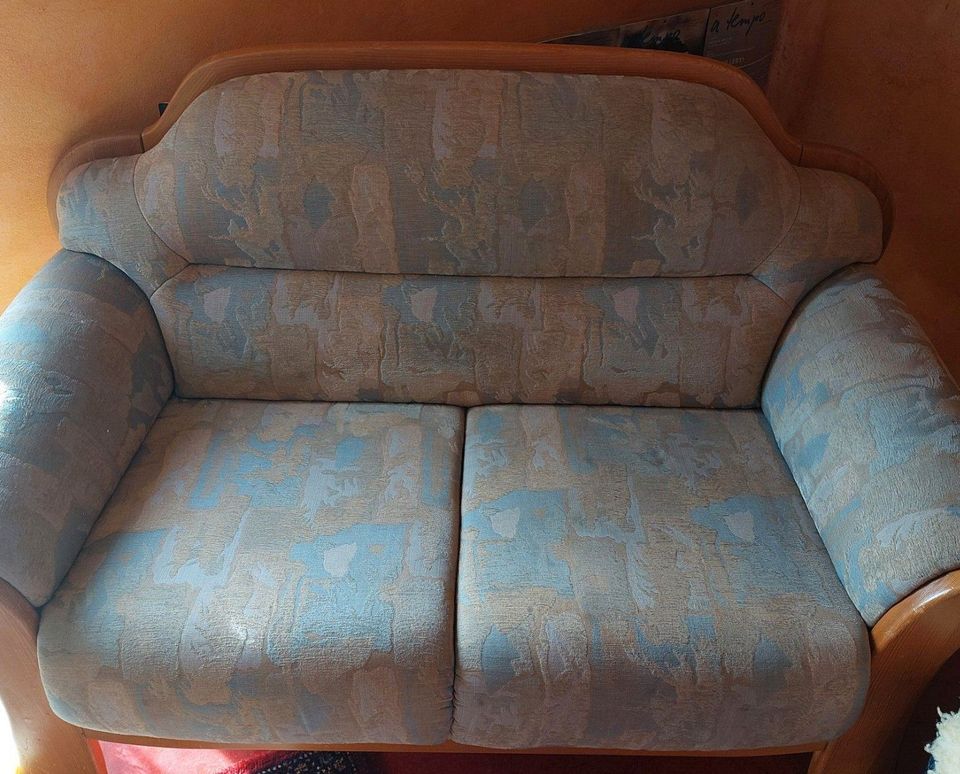 Sofa 2 Sitzer + 15 € bei Abholung in Aulendorf