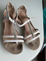 Sandalen Damenschuhe Schuhe gr. 39 guter Zustand Niedersachsen - Garbsen Vorschau