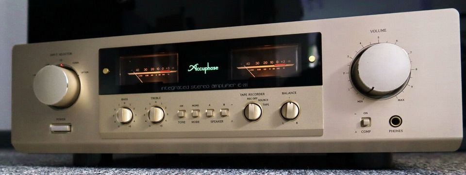 Accuphase E-211: High-End-Stereo-Vollverstärker in Berlin