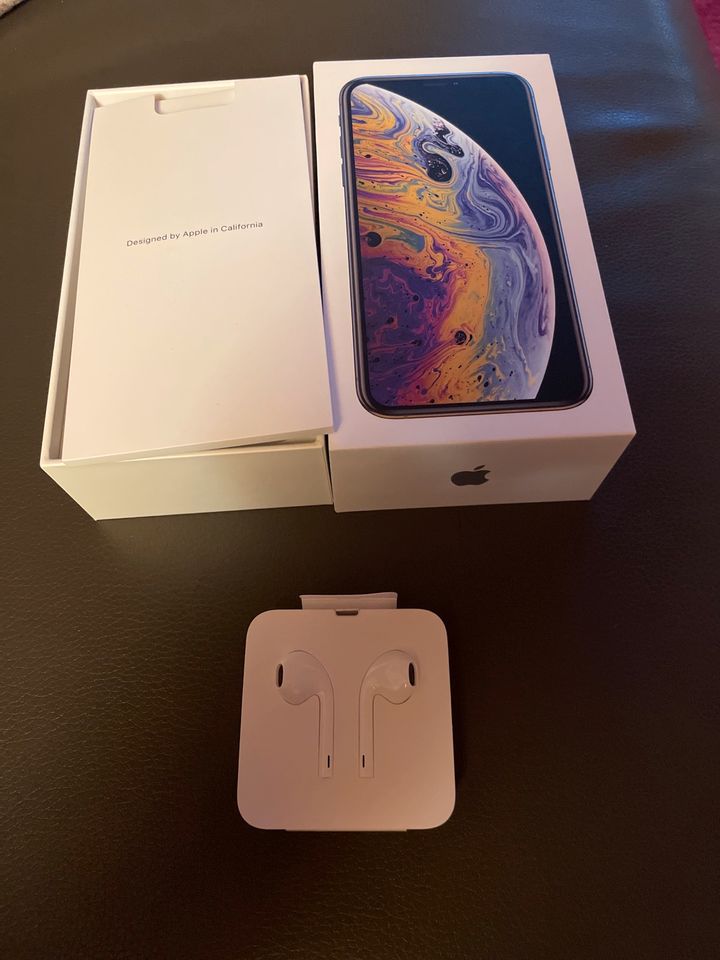 IPhone Xs Silver 64 GB in Niedereschach