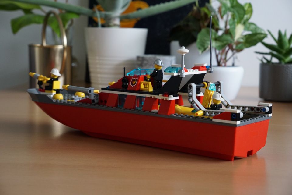 "LEGO City 7906 "Feuerwehrboot" in Nürnberg (Mittelfr)