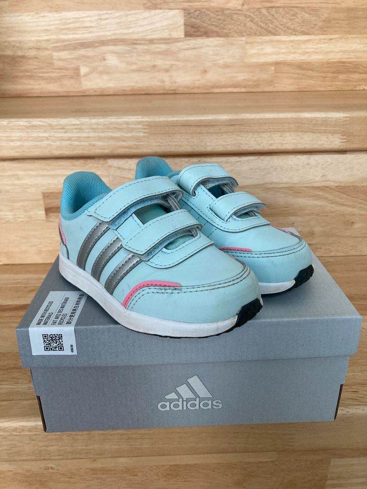 Adidas Sneaker in Irxleben