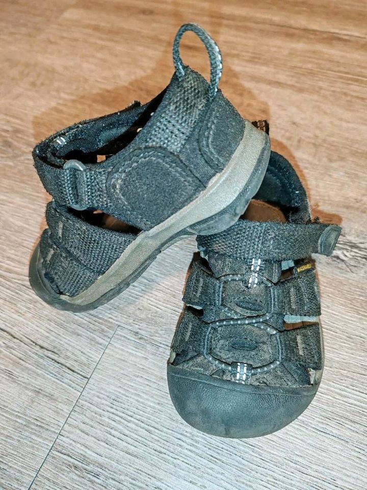 Kinder Schuhe Superfit Keen 21 22 Sneaker Sandalen Sommer ab in Eichwalde