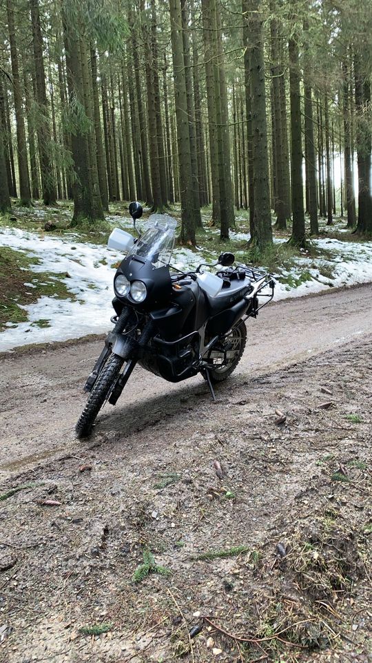 Honda Africa Twin RD07A XRV 750 TÜV+Inspektion NEU in Lennestadt