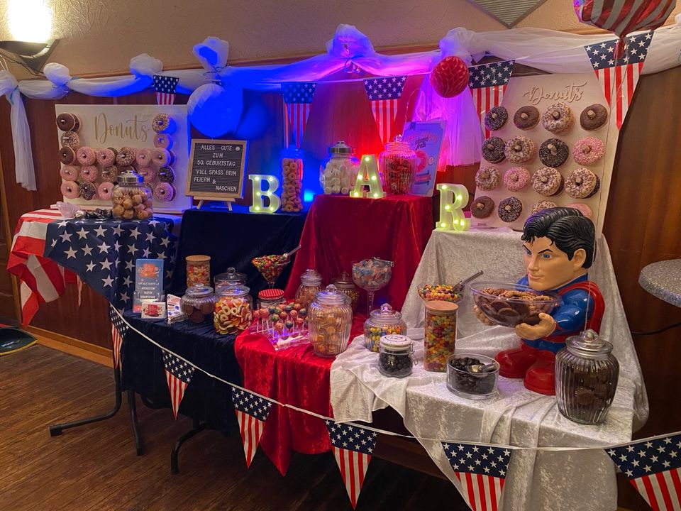 Candybar Superman in Neunkirchen