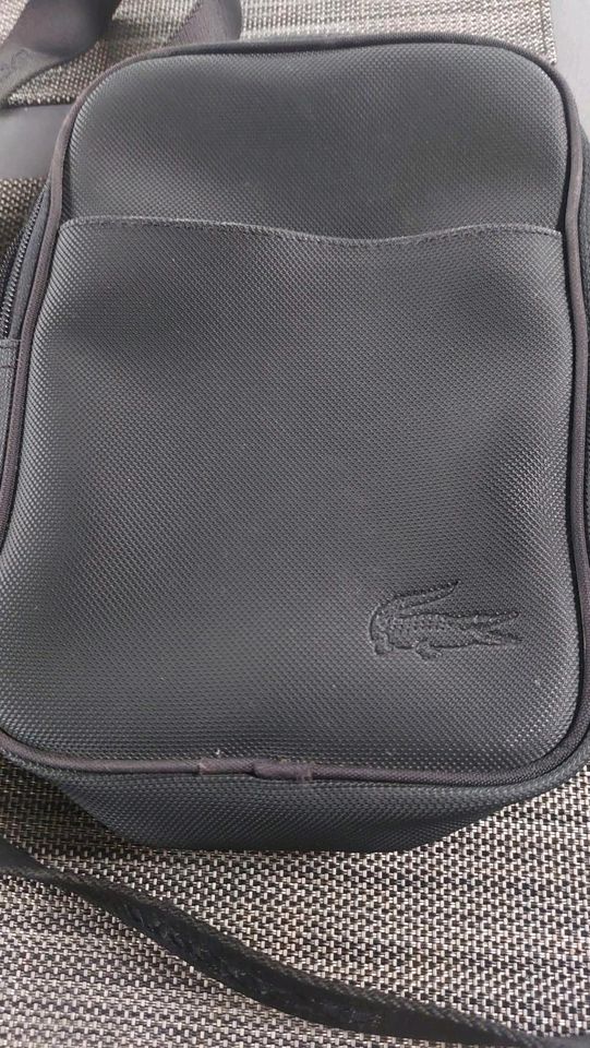 Crossover Bag von Lacoste,  schwarz in Mülheim (Ruhr)