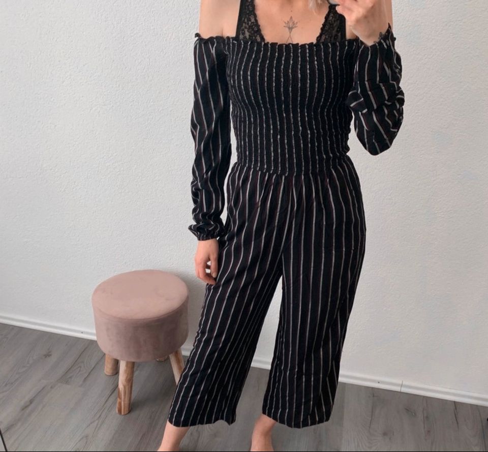 Jumpsuit von Hollister Größe S in Könnern