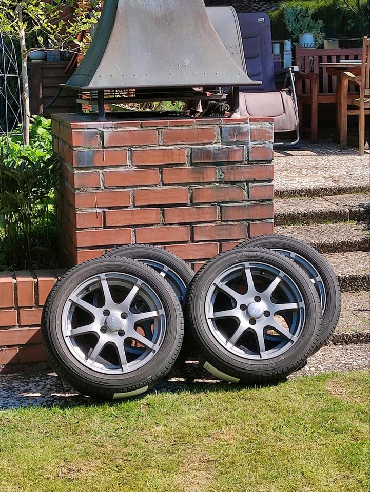 Alufelgen  inklusive Sommerreifen 175/55R1577V in Ellerau 