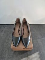 Tamaris Kitten Heal Pump Schwarz Gr. 39 Hessen - Groß-Gerau Vorschau
