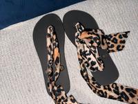 Leoparden Flip-Flops mit Wickelbändern Frankfurt am Main - Dornbusch Vorschau