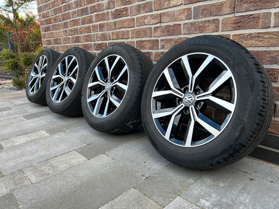 Original VW Nivelles 17“ Zoll Autoreifen Alufelgen mit RDK in Riede