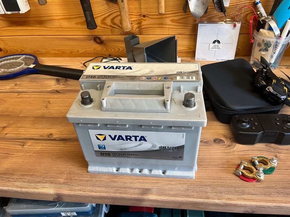 Varta Autobatterie Silver Dynamic D15 12V/63Ah/610A in Werneuchen