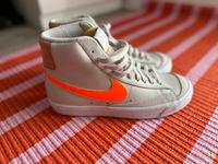 Nike Blazer Mid '77 Light Bone Schuhe 38,5 neu Nordrhein-Westfalen - Grefrath Vorschau