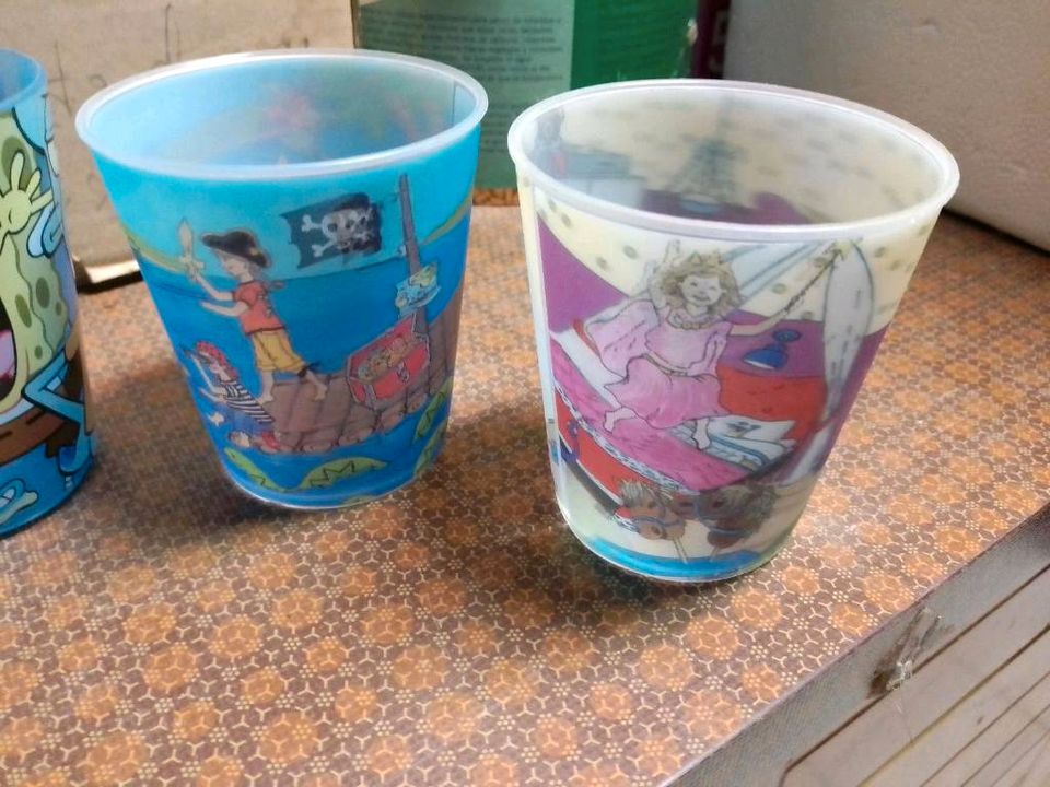 Kinder Becher Tassen Winnie Puh Spongebob DVD Taschenlampe pusse in  Rheinland-Pfalz - Worms | eBay Kleinanzeigen ist jetzt Kleinanzeigen