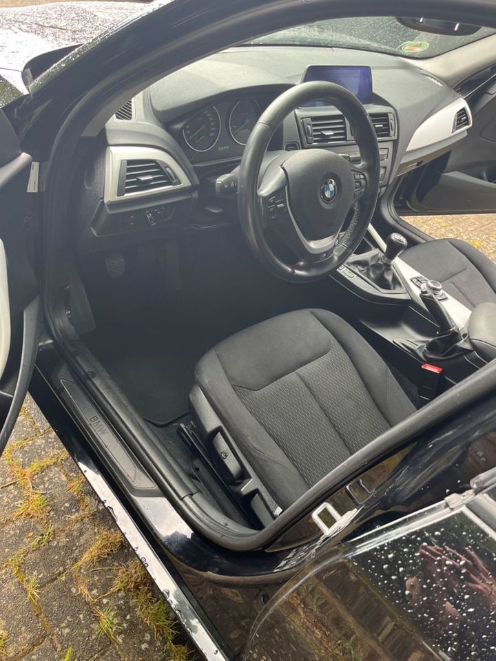 BMW BMW 114d F20 - M Sportpaket achtfach bereift in Wilster