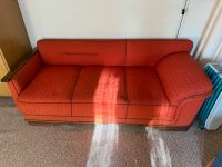 DDR Sofa rot zu verkaufen Federkern Sachsen - Bautzen Vorschau