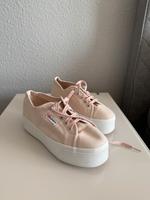 Stylische Superga Plateau-Sneaker in Zartrosa Burglesum - Burg-Grambke Vorschau