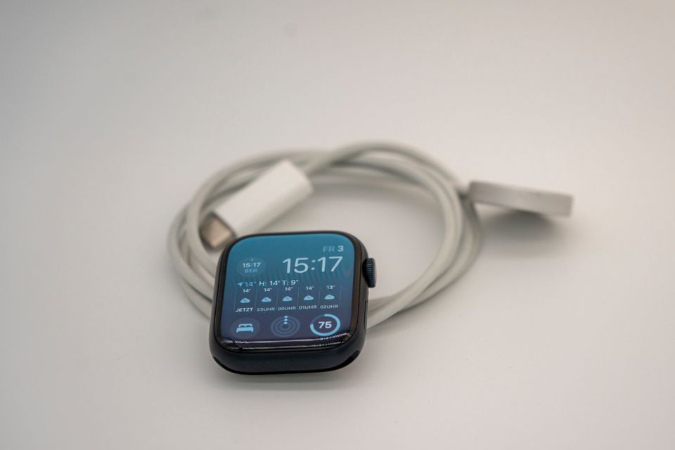 Apple Watch S8, 45mm, 98% Batterie in Stuttgart