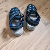 Verschiedene Schuhe in Größe 28/blau Größe 26/weiß Bayern - Breitenberg Vorschau