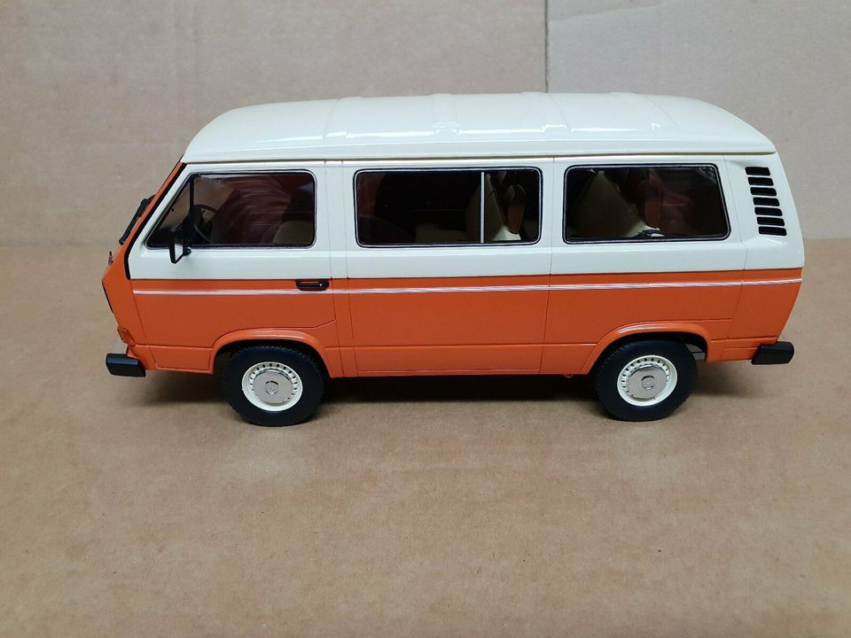 VW Bus T3 Bus elfenbein-orange 1:18 PremiumClassiXXs