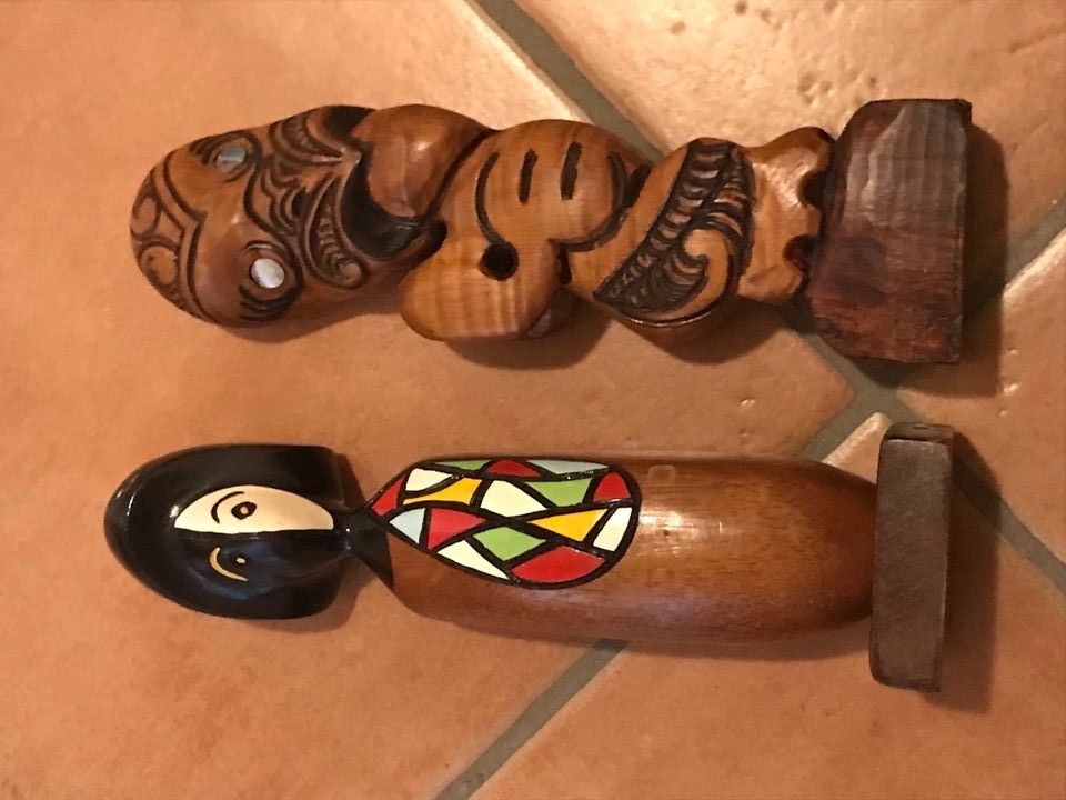 Traditioneller Tiki aus Neuseeland, Dekosulptur, Dekoobjekt in Erding