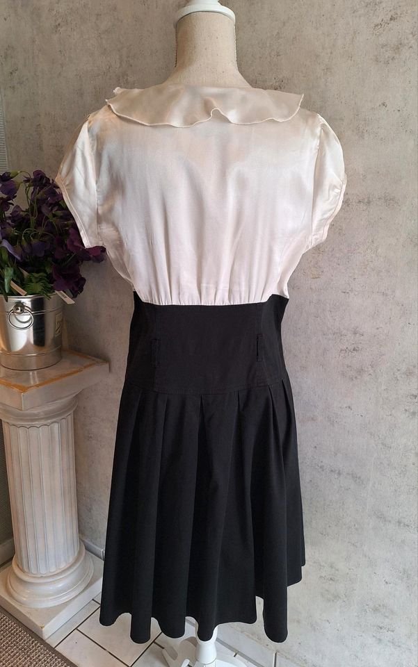 Dorothy Perkins Kleid Gr.38/40 schwarz weiss in Leverkusen