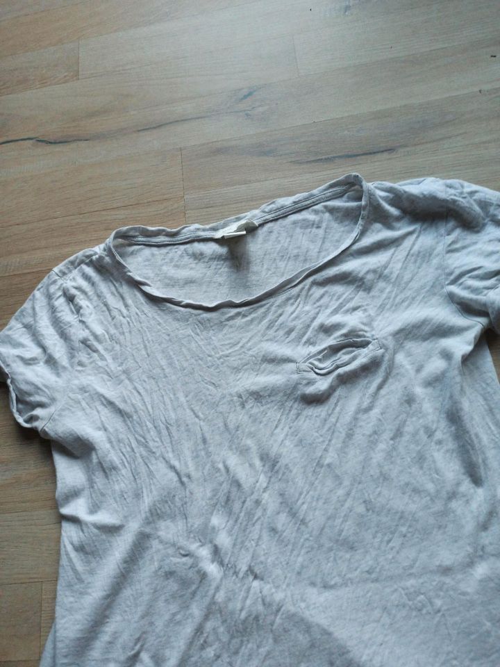 Basic T-Shirt von H&M in Rodgau