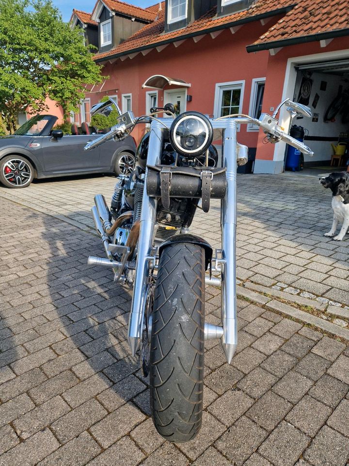 SUZUKI VS 1400 Intruder Custombike in Feldkirchen Niederbay