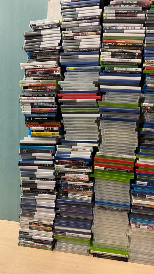 Etwa 500 (!) LEERHÜLLEN, PS4, PSP, Wii, Blu-ray, PS3 in Olpe