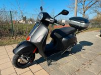 Vespa 300 GTS Super Sport schwarz-matt, EZ 15.3.23, 4.200Km, Gara Bayern - Oberasbach Vorschau