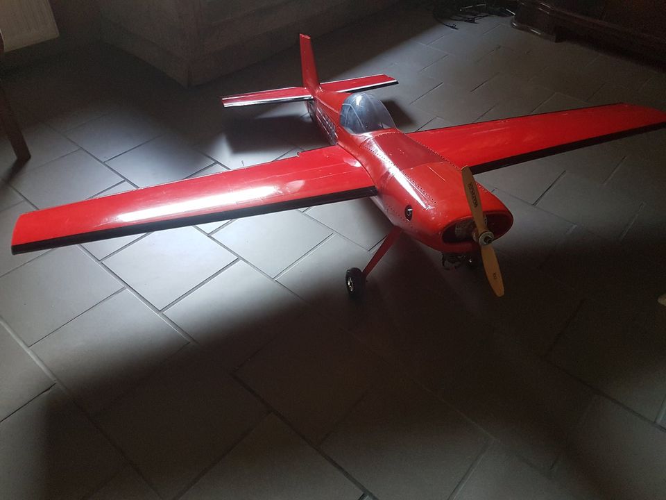GroßesF RC Flugzeug Extra 2 Meter mit Benzinmotor in Kamen