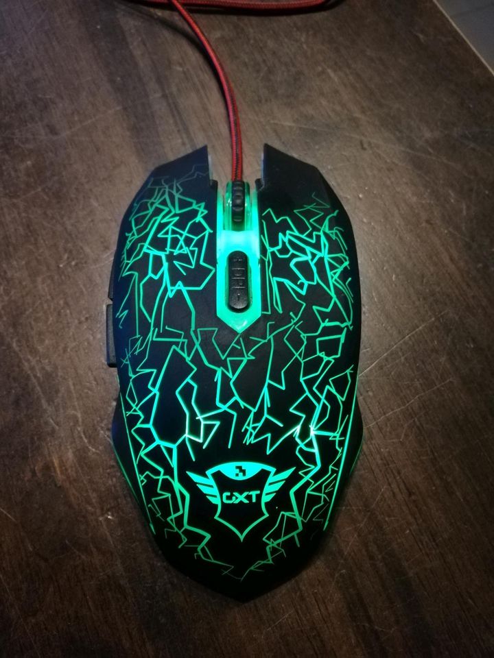 Gaming Tastatur & Maus in Bakum