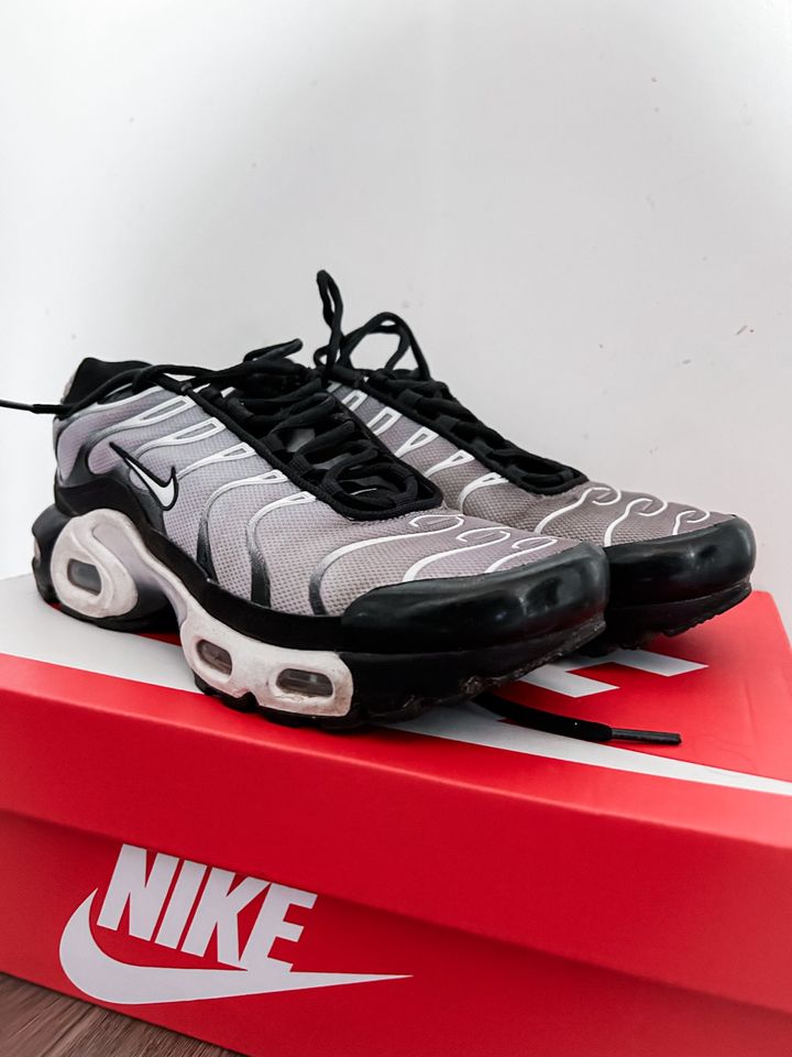 Nike Air Max Plus Black Metallic Silver White (GS) in Brandenburg -  Neuruppin | eBay Kleinanzeigen ist jetzt Kleinanzeigen