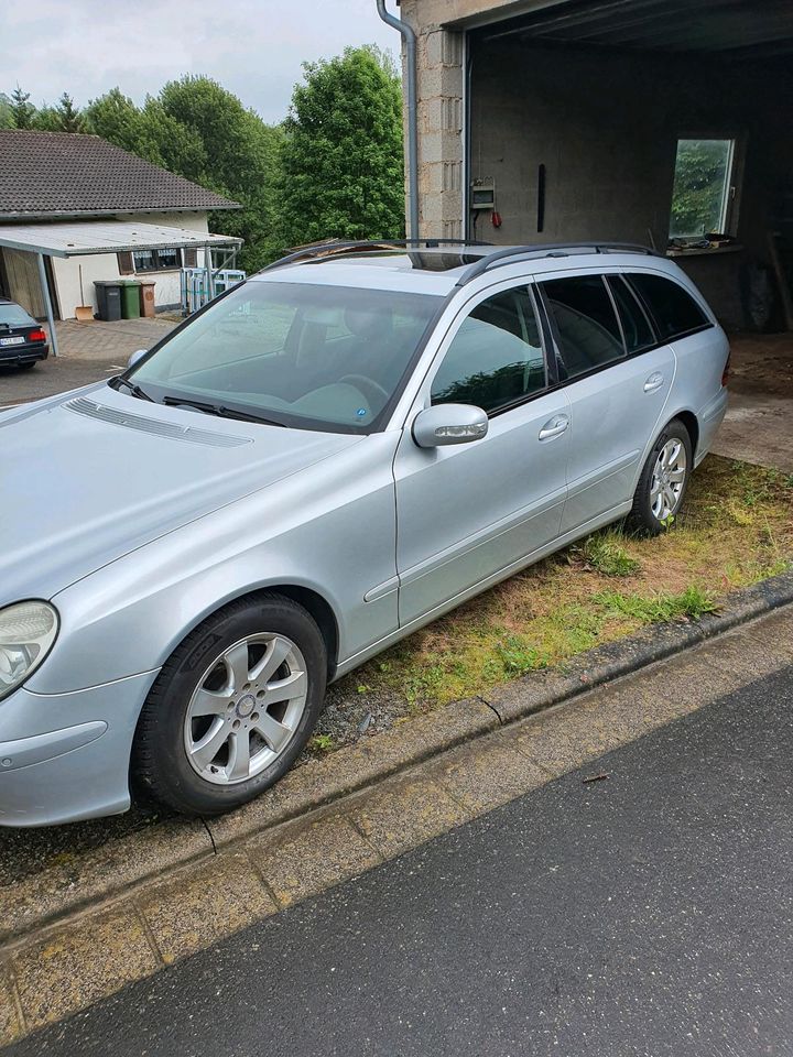 Mercedes-Benz w211 220cdi, 150ps in Höhr-Grenzhausen