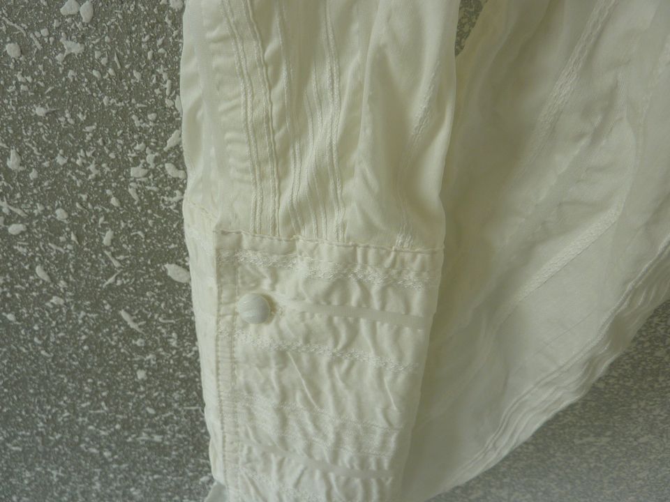 Damen Bluse mit Schleife Größe 36 TOP in Herborn