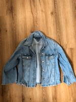 Tommy Hilfiger Jeansjacke Gr 6 S Hessen - Pohlheim Vorschau