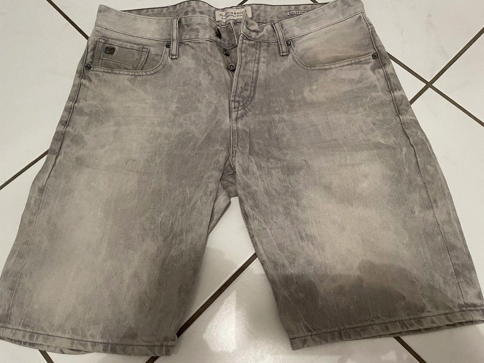 Herren Shorts von Scotch u Soda in grau GR 33 in Liederbach