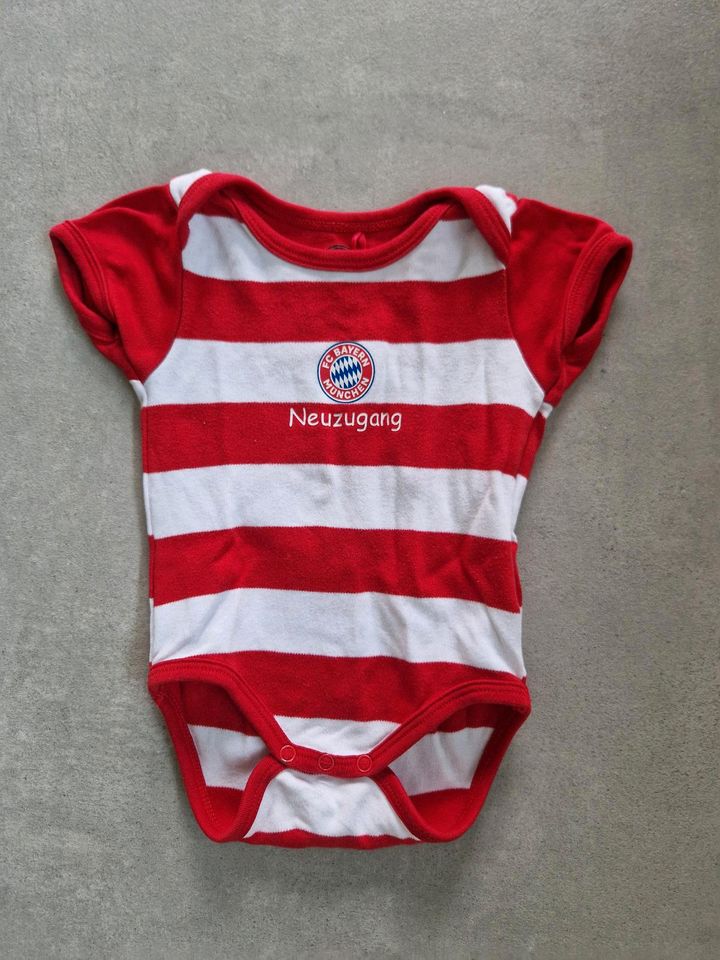 Bayern München Baby Body Gr. 62/68 in Peine