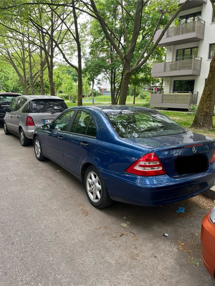 Mercedes Benz C180 Automatik 2,0 L in Berlin