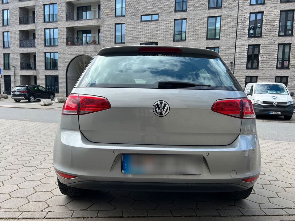 Volkswagen Golf VII TOP Zustand !!! TÜV NEU!!! in Hamburg