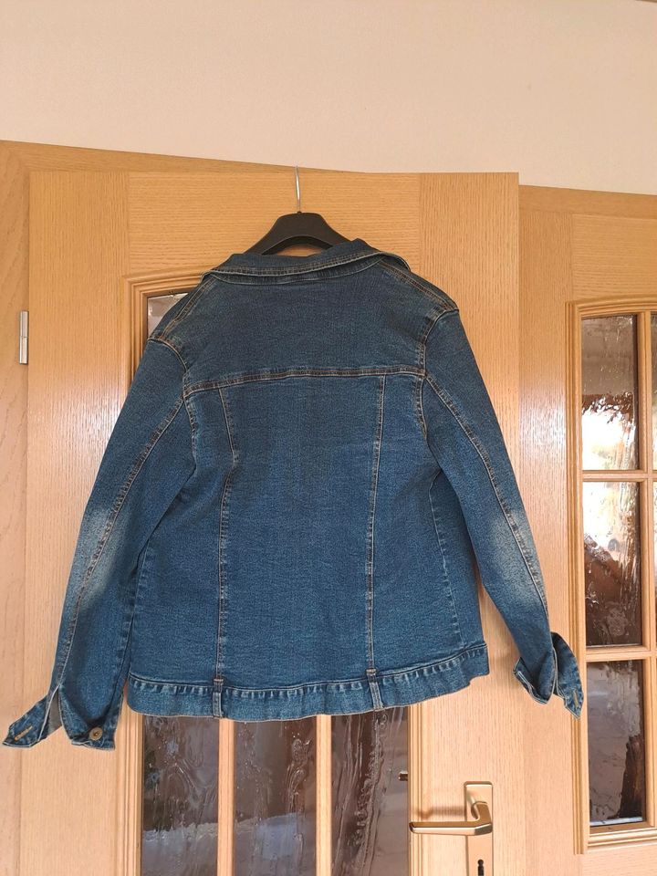 Jeansjacke in Wallmenroth