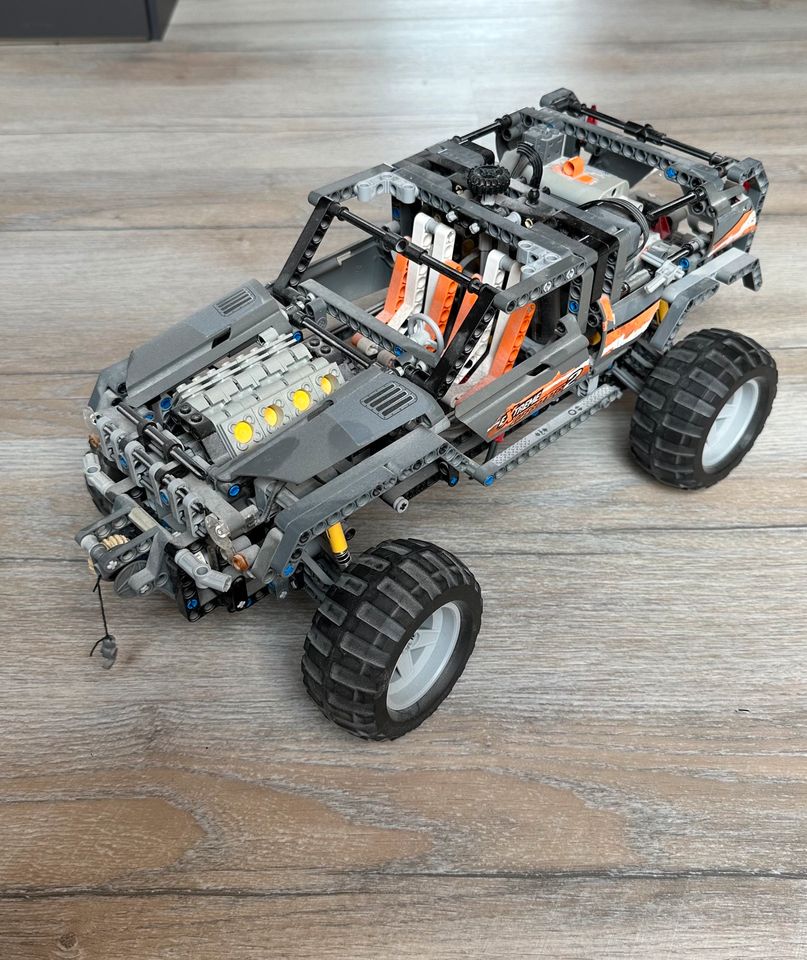 Lego Technik Geländewagen in Erkrath