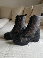 GUESS Stiefelette braun mit Logo NEU MIT ETiKETT! Thüringen - Tanna Vorschau
