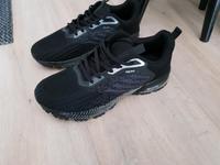 Turnschuhe schwarz Größe 43 Obergiesing-Fasangarten - Obergiesing Vorschau