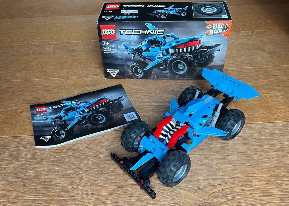 Lego Technic 2 Modelle Monster Jam Megalodon 42134 mit OVP in Dortmund