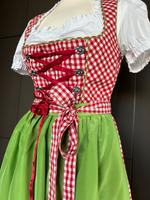 Rot-weiß kariertes Dirndl Wiesenkönig Größe 38/40 Frankfurt am Main - Nordend Vorschau