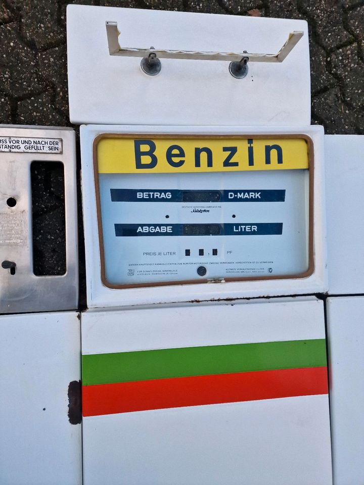Alte 70er Jahre Salzkotten Benzin Zapfsäule in Heusweiler