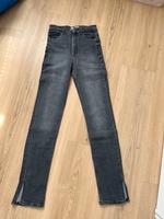 Jeans mit Schlitz Bershka Niedersachsen - Neuenkirchen-Vörden Vorschau